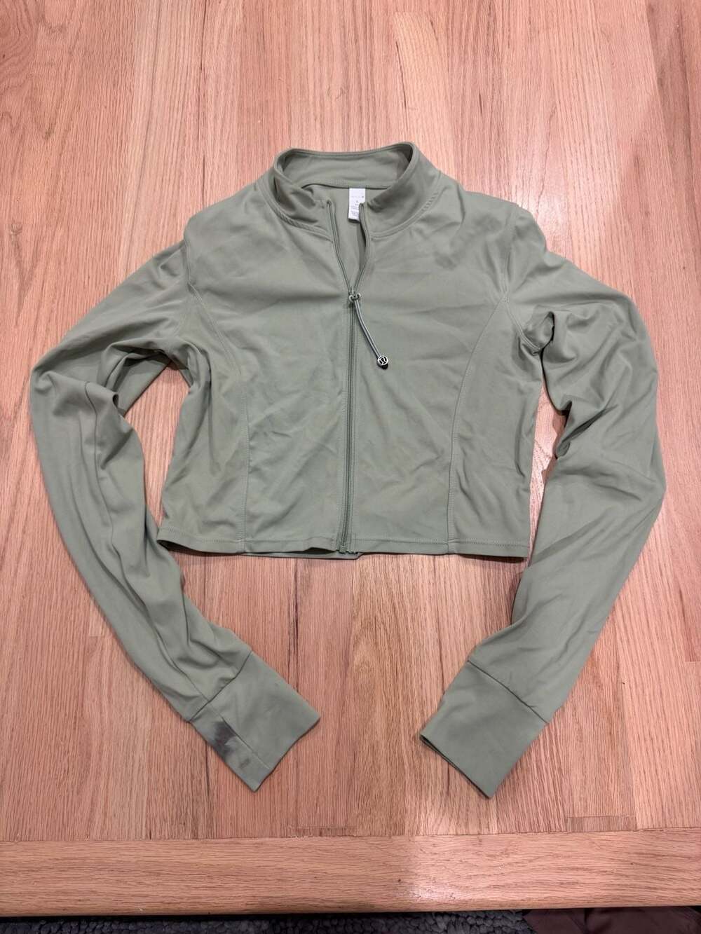 Y2K Gym-to-brunch vibes Lululemon Cropped Zip-Up Jacket Sage Green Size L